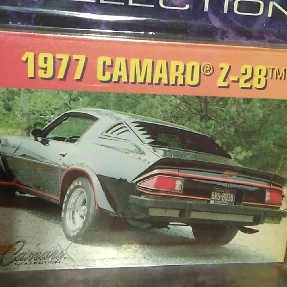 (A-1) Johnny Lightning 1977 Camaro Die Cast Camaro Collection Vtg